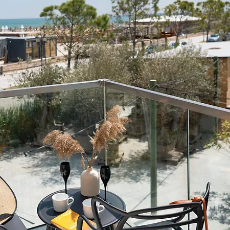 Sea Breeze Chill Out Infinity & Pool-parking Appartement *