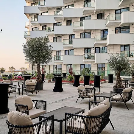 Sea Breeze Chill Out Infinity & Pool-parking Năvodari