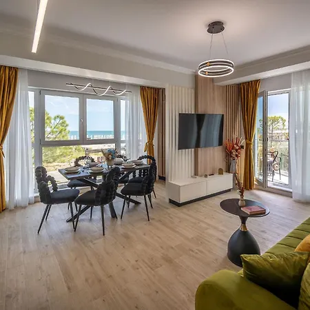 Sea Breeze Chill Out Infinity & Pool-parking Năvodari