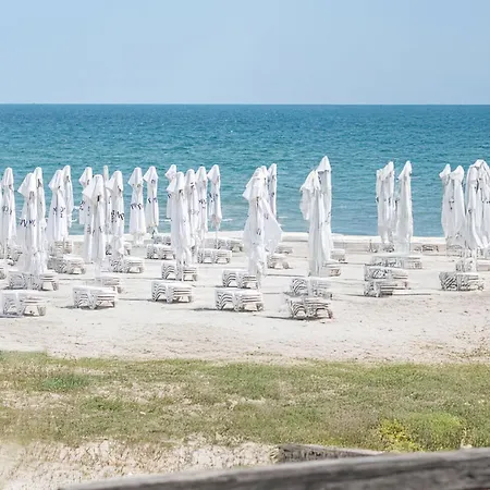 Sea Breeze Chill Out Infinity & Pool-parking * Năvodari