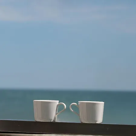 Apartment Sea Breeze Chill Out Infinity & Pool-parking *