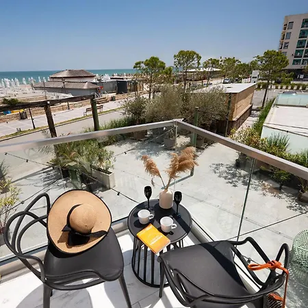 Sea Breeze Chill Out Infinity & Pool-parking * Năvodari