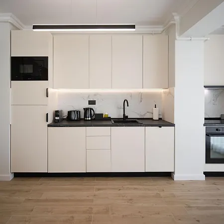 Sea Breeze Chill Out Infinity & Pool-parking